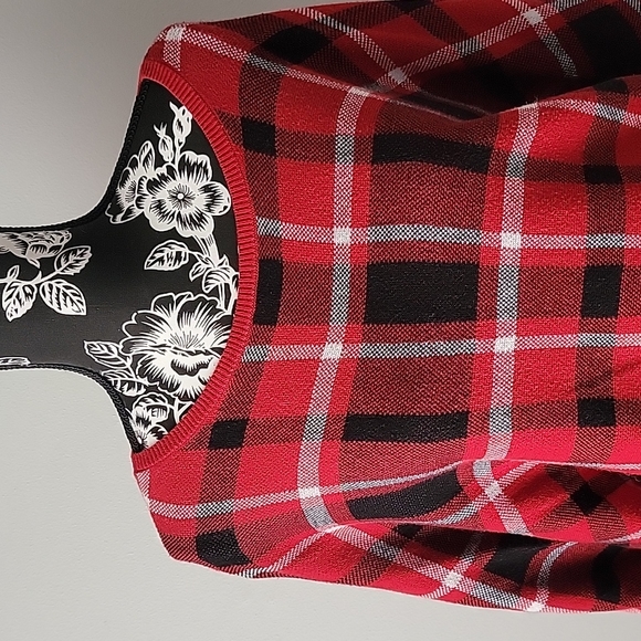 Plaid sweater top - Picture 2 of 6